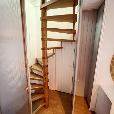 Duplex Atypique Avec Terrasse A 400m De La Et Du Centre - Fr-1-361-333 Granville