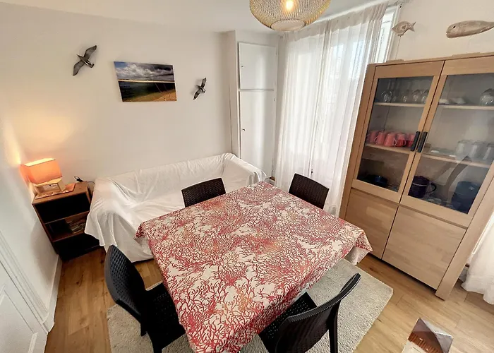 Duplex Atypique Avec Terrasse à 400m De La Et Du Centre - Fr-1-361-333 Appartamento Granville